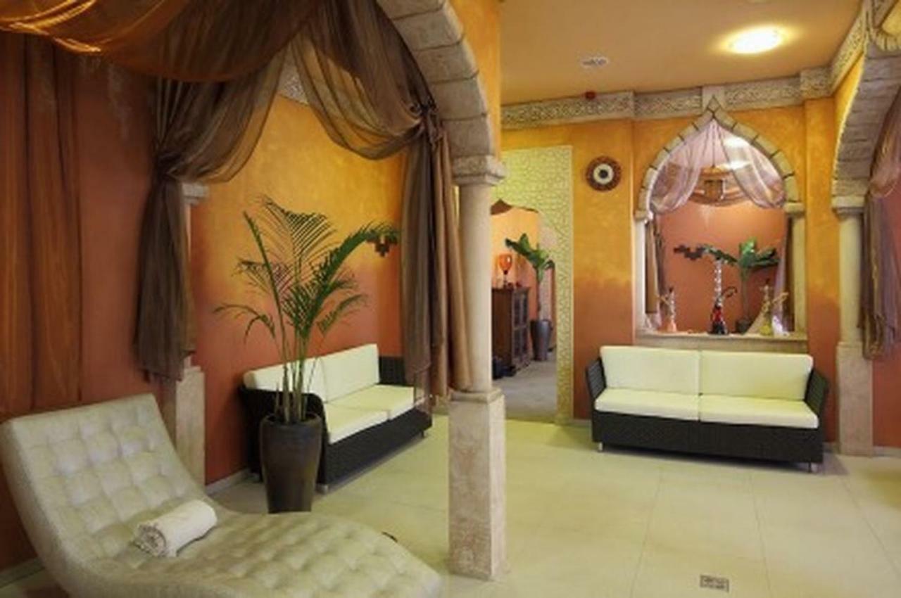Korona Apartman Székesfehérvár Exterior foto